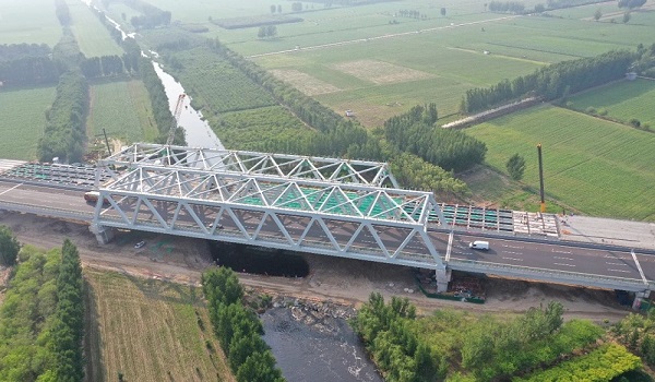 公路桥梁集团第三公司承建的济菏八标项