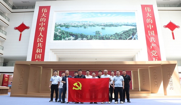 桥梁科技公司党支部、第二公司党支部组